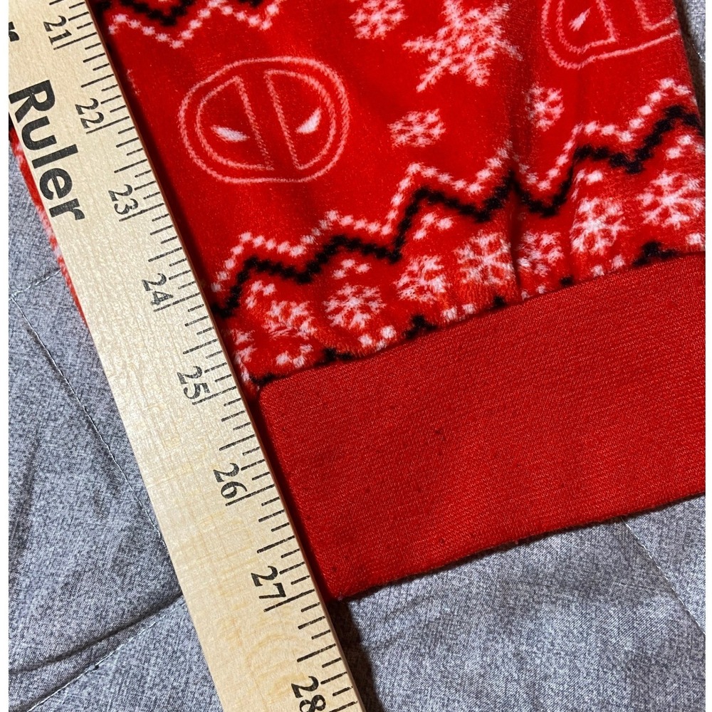 Marvel Deadpool Men's Large Red Fleece Pajama Joggers Pants Holiday Pattern - Picture 4 of 11